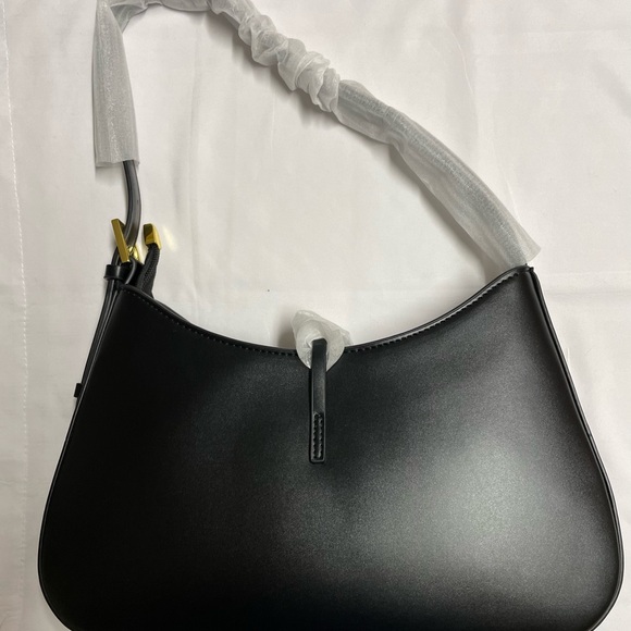 Sleek Black Shoulder Bag with Gold Accents - Picture 3 of 4